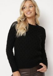 Czarny Sweter z Ozdobnym Tłoczeniem Attenja. Czarne swetry Born2be, m, bez wzorów, z jeansu, biznesowe, bez ramiączek. W wyprzedaży za 101.99 zł.