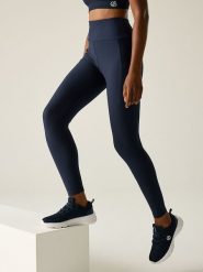 Dare 2b Legginsy funkcyjne "Hustle" w kolorze granatowym rozmiar: 36. Niebieskie legginsy Dare 2b, bez wzorów, z materiału, sportowe. Za 100.99 zł.