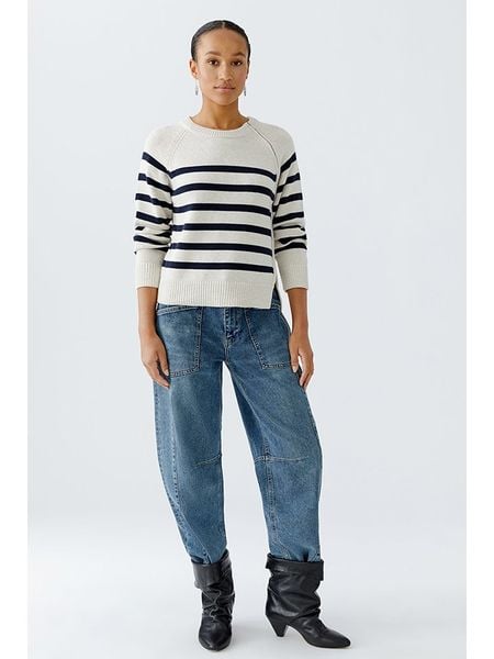 Oui Sweter w kolorze biało-granatowym rozmiar: 40. Białe swetry Oui, bez wzorów, z bawełny, bez ramiączek. Za 202.50 zł.