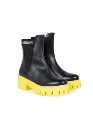 Patrizia Pepe Botki | CY9814L011 | Kobieta | Czarny. Czarne botki Patrizia Pepe, bez wzorów, ze skóry, eleganckie, bez obcasa, bez zapięcia. W wyprzedaży za 689.00 zł.