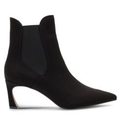 Botki Nine West. Czarne botki Nine West, bez wzorów, bez obcasa, na szpilce, bez zapięcia. Za 279.99 zł.