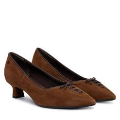 Czółenka Tamaris. Brązowe czółenka Tamaris, bez wzorów, bez obcasa, bez zapięcia. Za 389.99 zł.