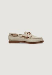 Buty sportowe Kobieta TIMBERLAND CLAS BOAT. Brązowe buty treningowe Timberland, na lato, bez wzorów, ze skóry, bez zapięcia, żeglarskie. Za 677.90 zł.