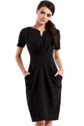 Sukienka elegancka z marszczeniami taliowana czarna. Czarne sukienki Sukienki.shop, do pracy, l, bez wzorów, z materiału, biznesowe, bez kołnierzyka, bez ramiączek, midi, ołówkowe. Za 129.00 zł.