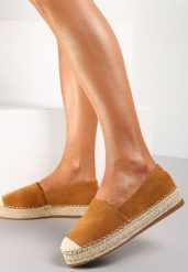 Camelowe Espadryle na Plecionej Podeszwie Sirelora. Brązowe espadryle Renee, bez wzorów, z jeansu, bez obcasa. W wyprzedaży za 41.99 zł.