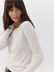 Sweter ze strukturalnym splotem - złamana biel. Swetry Reserved, l, bez wzorów, z dzianiny, bez ramiączek. W wyprzedaży za 59.99 zł.