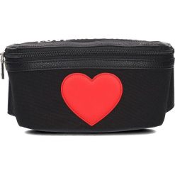 Love Moschino Love Moschino The Canvas Heart - Nerka Damska - JC4334PP07KV100A Uni. Nerki i saszetki Love Moschino. Za 529.00 zł.