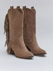 Bellucci Kozaki w kolorze beżowym rozmiar: 36. Brązowe kozaki Bellucci, na zimę, bez wzorów, bez obcasa, bez zapięcia. Za 173.99 zł.