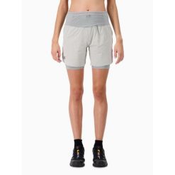 Krótkie spodenki 2 w 1 Damskie Trail-Running PERFORMANCE MAX. Szare szorty BODYCROSS, bez wzorów, ze skóry. W wyprzedaży za 292.99 zł.