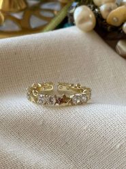 Luseera Pozłacany pierścionek z cyrkoniami rozmiar: onesize. Żółte pierścionki Luseera, z cyrkonią, pozłacane. Za 43.99 zł.