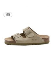 Teegu Skórzane klapki w kolorze khaki rozmiar: 41. Brązowe klapki teegu, bez wzorów, klasyczne, z otwartym noskiem, bez obcasa, bez zapięcia. Za 195.99 zł.