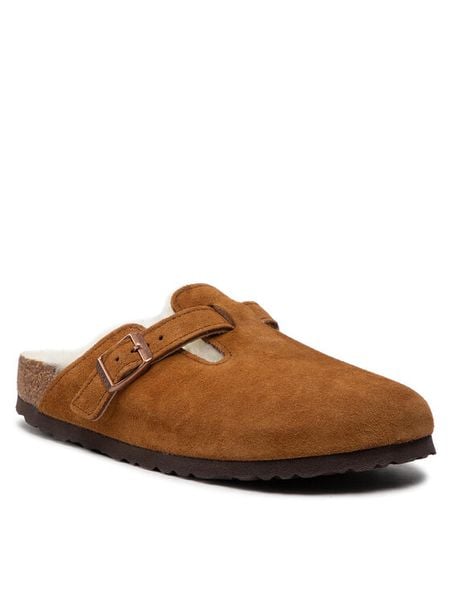 Birkenstock Klapki Boston Vl/Sheraling 1001141 Brązowy. Brązowe klapki Birkenstock, bez wzorów, ze skóry, bez obcasa, bez zapięcia. Za 799.99 zł.