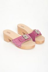 Klapki damskie na obcasie SCHOLL. Klapki Scholl, bez wzorów, bez obcasa, na obcasie, bez zapięcia. Za 689.00 zł.