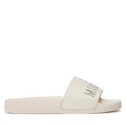 Klapki LOVE MOSCHINO. Klapki Love Moschino, bez wzorów, bez obcasa, bez zapięcia. Za 649.99 zł.