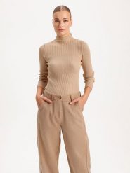 BGN Sweter w kolorze beżowym rozmiar: 38. Brązowe swetry BGN, bez wzorów, bez ramiączek. Za 96.37 zł.