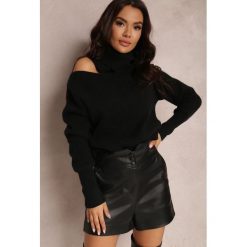 Czarny Golf z Wycięciem Taeroelle. Czarne swetry Renee, bez wzorów, eleganckie, bez ramiączek. W wyprzedaży za 103.99 zł.