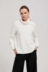Bluza z szerokim golfem perłowa. Białe bluzy MOODO, l, bez wzorów, z elastanu, bez kaptura, na golfa. W wyprzedaży za 59.99 zł.