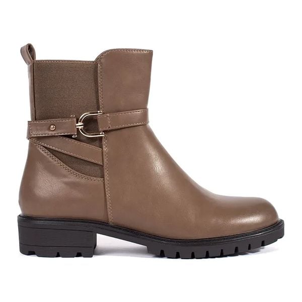 Brązowe wysokie botki damskie. Brązowe botki bez wzorów, bez obcasa, bez zapięcia. Za 151.58 zł.