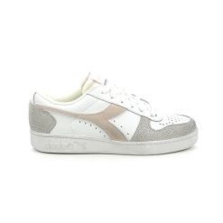 Trampki damskie DIADORA MAGIC BASKET LOW ICONA WN. Białe trampki Diadora, bez wzorów, sportowe, bez zapięcia. Za 199.99 zł.