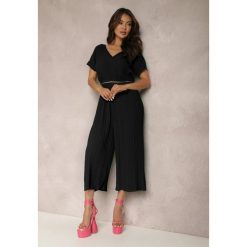 Czarny Kombinezon Callena. Czarne kombinezony Renee, s, bez wzorów, z tkaniny, eleganckie, bez kołnierzyka, bez ramiączek, długie. W wyprzedaży za 104.99 zł.
