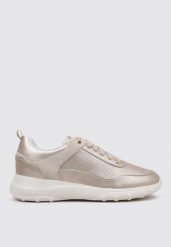 Buty damskie Geox Alleniee. Żółte buty treningowe Geox, na lato, bez wzorów, z materiału, bez zapięcia, trekkingowe. Za 289.99 zł.