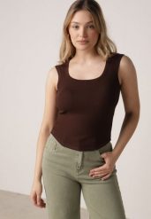 Brązowy Dopasowany Top Bez Rękawów z Wiskozy z Kwadratowym Dekoltem Madu. Brązowe topy Born2be, m, bez wzorów, z jeansu, eleganckie, bez kołnierzyka, bez ramiączek. Za 59.99 zł.