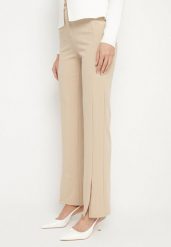 Beżowe Eleganckie Spodnie z Wiskozą i Wysokim Stanem Tatilira. Brązowe jeansy Born2be, bez wzorów, z jeansu, eleganckie, z podwyższonym stanem. W wyprzedaży za 93.49 zł.