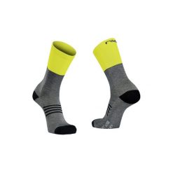 Skarpety rowerowe NORTHWAVE EXTREME PRO HIGH SOCK. Szare skarpetki Northwave, bez wzorów. Za 72.00 zł.
