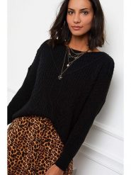 L'armoire de Suzette Sweter w kolorze czarnym rozmiar: 38/40. Czarne swetry L'armoire de Suzette, l, bez wzorów, ze splotem, klasyczne, bez ramiączek. Za 100.28 zł.