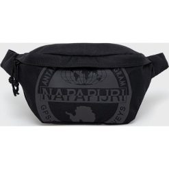 Napapijri nerka kolor czarny. Czarne nerki i saszetki Napapijri, bez wzorów, z włókna, z nadrukiem, bez dodatków. Za 169.99 zł.