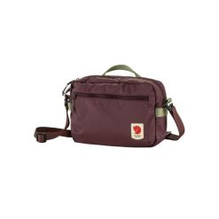 Saszetka Fjallraven High Coast Crossbody - blackberry. Czerwone nerki i saszetki Fjällräven, bez wzorów, sportowe, bez dodatków. Za 339.00 zł.