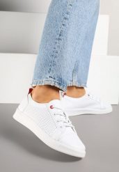 Białe Tenisówki z Ozdobną Perforacją przy Cholewce Tanariela. Białe trampki Renee, z aplikacjami, biznesowe, bez zapięcia. W wyprzedaży za 47.99 zł.