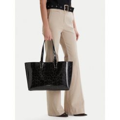 Torebka Eva Minge. Czarne torebki klasyczne Eva Minge, bez wzorów, bez dodatków. Za 279.99 zł.