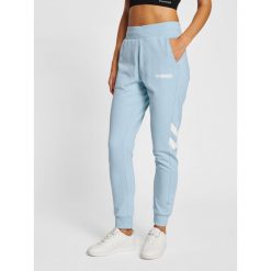 Damski stożkowy kombinezon do joggingu Hummel legacy. Niebieskie kombinezony Hummel, m, bez wzorów, z bawełny, sportowe, bez kołnierzyka, bez ramiączek. Za 186.50 zł.