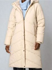 Pikowany płaszcz z kapturem - kremowy. Białe płaszcze Sinsay, l, bez wzorów, z kapturem. Za 139.99 zł.