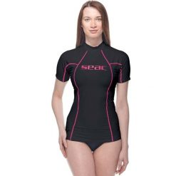 Koszulka do pływania damska SEAC T-Sun. Czarne t-shirty sportowe SEAC, s, bez wzorów, z elastanu, bez ramiączek, do pływania. Za 129.99 zł.