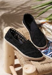 Czarne Ażurowe Espadryle na Podeszwie z Plecionki Satisfyingly. Czarne espadryle Born2be, w ażurowe wzory, z materiału, biznesowe, bez obcasa. Za 49.99 zł.
