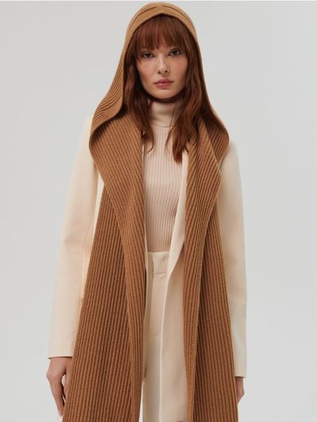 Szalik - beżowy. Brązowe szaliki i kominy Sinsay, bez wzorów, z dzianiny. Za 45.99 zł.