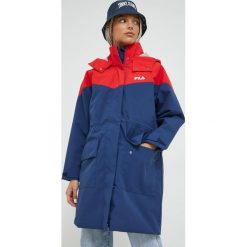 Fila kurtka damska kolor granatowy przejściowa. Niebieskie kurtki Fila, l, bez wzorów, bez kaptura. Za 739.99 zł.