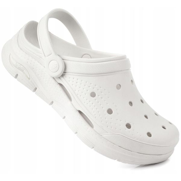 Damskie chodaki sandały białe SKECHERS ARCH-FIT. Białe sandały Skechers, bez wzorów, sportowe, bez obcasa, bez zapięcia. Za 149.00 zł.