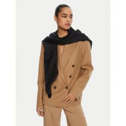 Chusta Calvin Klein. Czarne chusty Calvin Klein, bez wzorów. Za 229.99 zł.