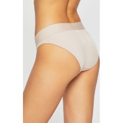 Calvin Klein Underwear - Figi. Czerwone figi Calvin Klein Underwear, bez wzorów, z elastanu. W wyprzedaży za 69.90 zł.