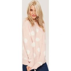 Sweter w grochy - Różowy. Swetry marki DOMYOS. W wyprzedaży za 59.99 zł.