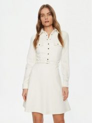 Guess Sukienka codzienna W5RK93 KCBO2 Écru Regular Fit. Sukienki Guess, na co dzień, xs, z aplikacjami, z syntetyku, bez kołnierzyka, bez ramiączek, proste. Za 489.99 zł.