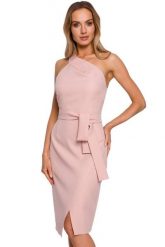 Sukienka elegancka ołówkowa na jedno ramię z rozcięciem pudrowy róż. Czerwone sukienki Sukienki.shop, s, bez wzorów, eleganckie, bez kołnierzyka, bez ramiączek, ołówkowe. Za 209.00 zł.