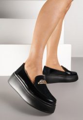 Czarne Półbuty na Platformie i Koturnie ze Skóry Naturalnej z Metaliczną Aplikacją Takaria. Czarne półbuty wsuwane Renee, z aplikacjami, ze skóry, eleganckie, bez obcasa, na koturnie. Za 169.99 zł.
