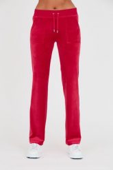 JUICY COUTURE Czerwone spodnie dresowe Del Ray Pocket Pant. Czerwone spodnie dresowe Juicy Couture, bez wzorów, z dresówki. W wyprzedaży za 359.99 zł.