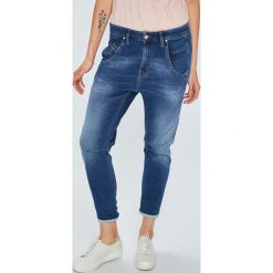 Diesel - Jeansy Fayza. Niebieskie jeansy Diesel, bez wzorów, z bawełny, z obniżonym stanem. W wyprzedaży za 599.90 zł.
