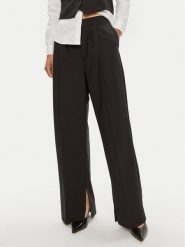 Herskind Spodnie materiałowe Rupert 5216134 Granatowy Relaxed Fit. Niebieskie spodnie materiałowe Herskind, bez wzorów, z materiału. Za 669.99 zł.