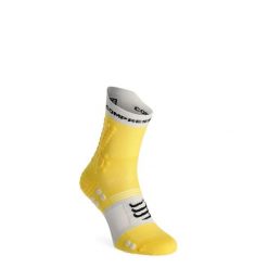 Skarpety biegowe Compressport Pro Racing Socks v4.0 Trail. Żółte skarpetki Compressport, bez wzorów. Za 74.99 zł.